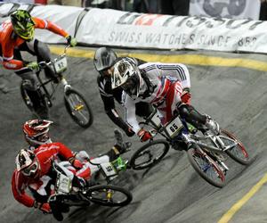 Liam Phillips leads Marc Willers in the men's final.